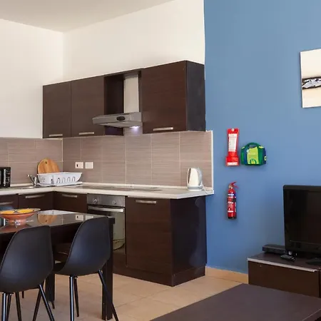 Spacious Pv Close To Clubs & Schools With Wifi By 360 Estates * Saint Julian's