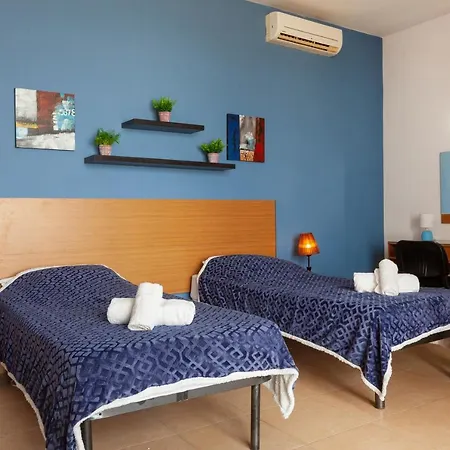 아파트 Spacious Pv Close To Clubs & Schools With Wifi By 360 Estates Saint Julian's