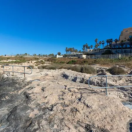 Spacious Pv Close To Clubs & Schools With Wifi By 360 Estates Apartment *